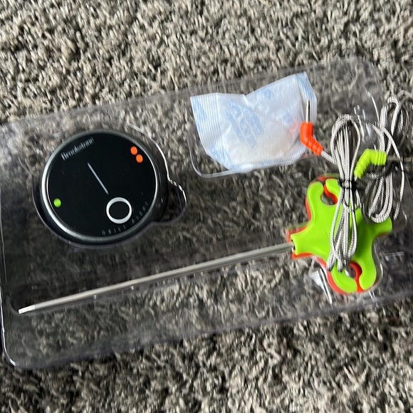 Brand new Brookstone Grill Alert - Picture 3 of 3